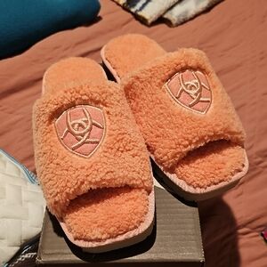 Ariat Peach Fuzzy Slides